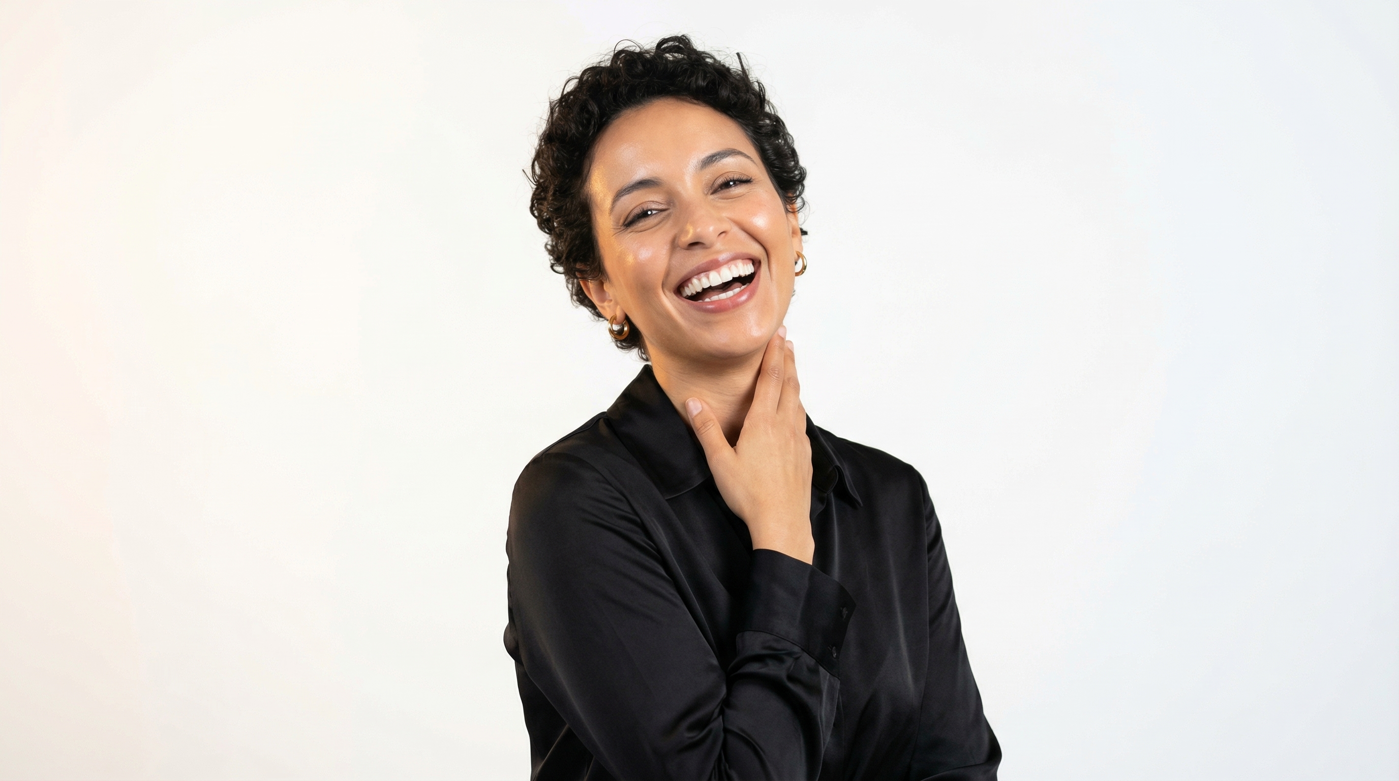 Patiente souriante au Cabinet Dentaire Docteur Omar Slaoui, Casablanca